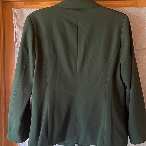 Super soft, super stretchy jacket - Picture 3 of 3